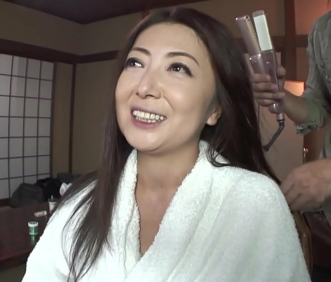 Japanese MILF's First Adult Video ~  Squirting Queen's Enchanting Performance