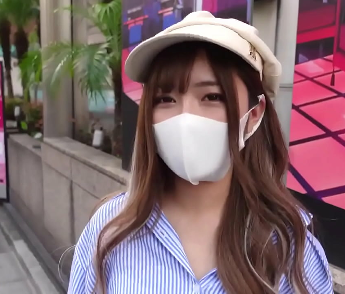 Mmm, Luscious Japanese Babe with Enchanting Figure Seduces with Her Sexy Moves – Don't Miss Out!