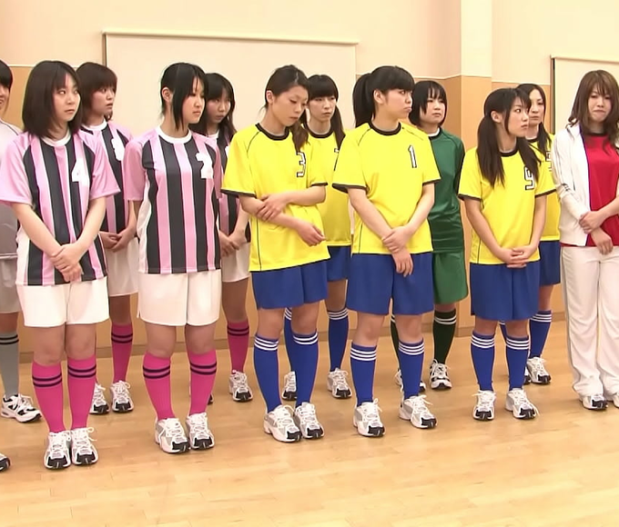 Japanese Beauty Gets Naughty Under Coach's Orders! Must-See JAV Scene!