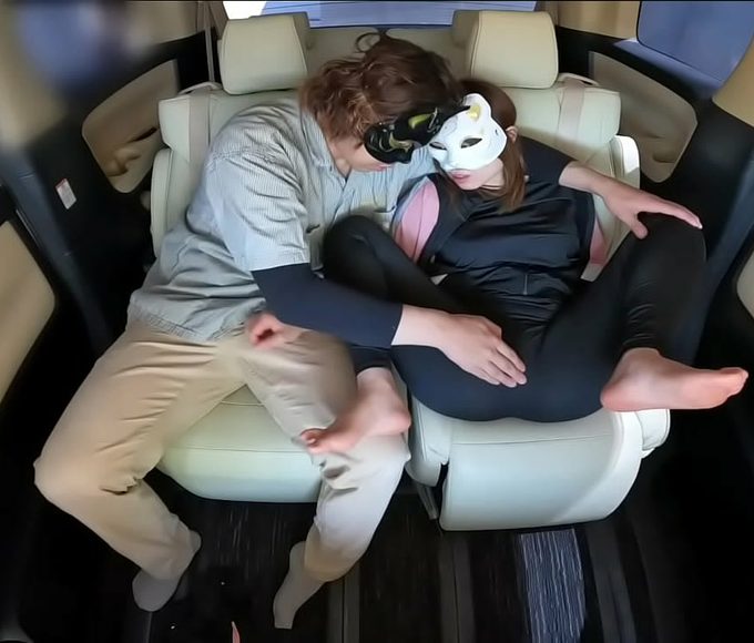 Luscious JAV Enchantress in Revealing Outfits Exposes Herself in Nakadashi Videos