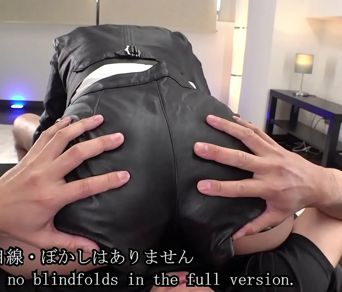 Japanese Beauty in Leather ~  Alluring Amateur Girl in Short Pants Gives Steamy Fellatio