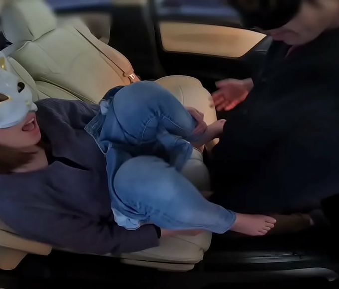 Japanese Beauty Swallows Massive Load of Creamy Sperm - Nakadashi Pleasure