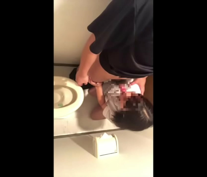 Japanese Couple's Intimate Escapade ~ From Blowjob In The Bathroom To Sticky Love Sex On The Futon - Exclusive Video!