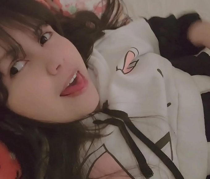 Leaked ~ Amateur Teen Humping Pillow Video With Hana Lily's Perfect Ass And Tight Little Pussy