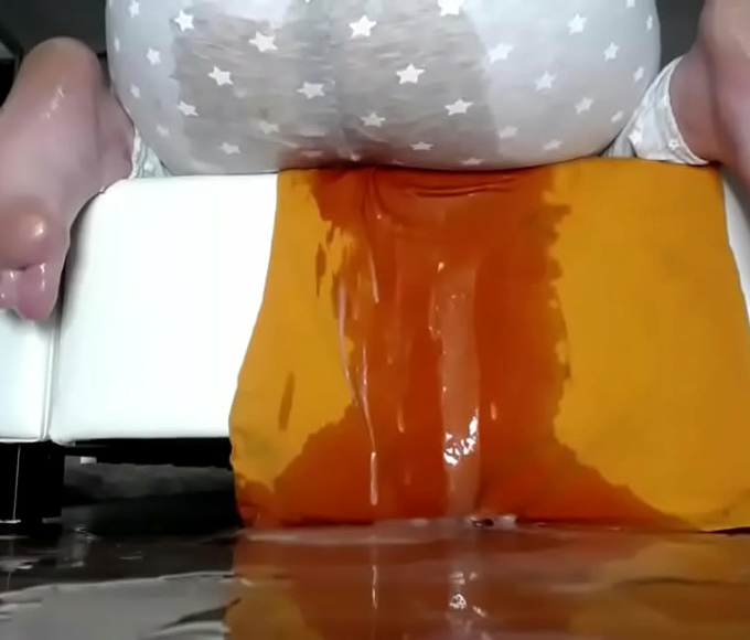 Watch As This Enchantress Covers The Entire Floor With Her Massive Cum Shower!