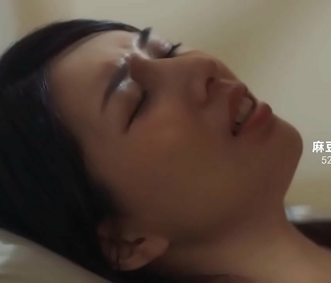 Uncover Liang Jia Xin's Sensual Tease In 'Hot Step Sis Encourage Me With Her Body'