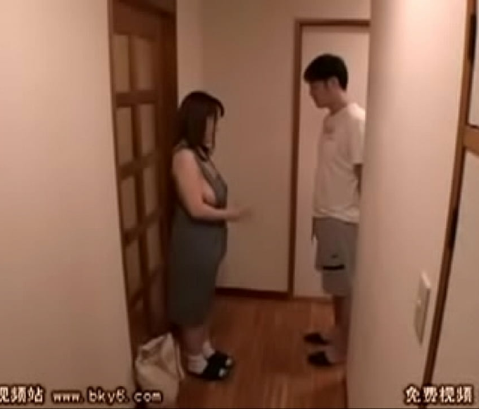 Discover The Enchanting Figure Of Jav Actress Akira In 'Luscious Milf Unleashes Her Slutty Side'