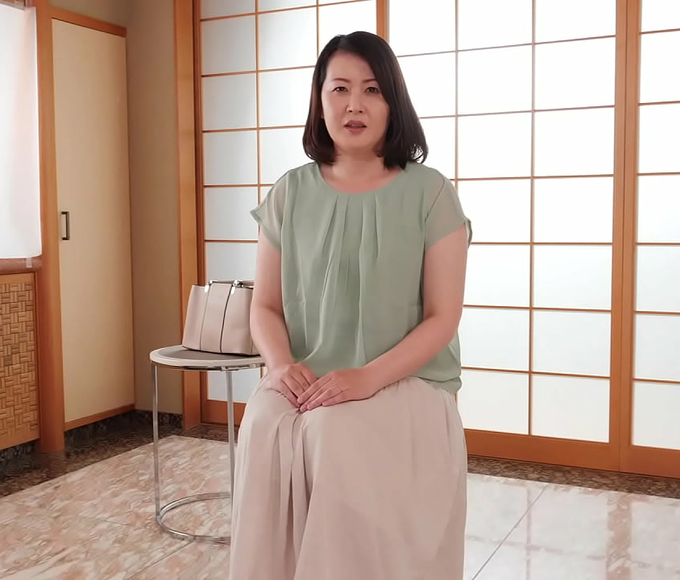 Revealing The Alluring World Of Hitomi Otsuka - A Jav Milf's Life Exposed!